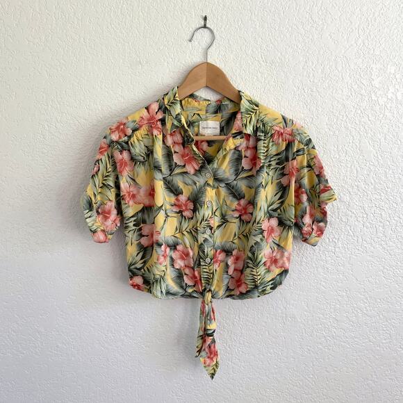 American Eagle Outfitters Tops - American Eagle Hawaiian Yellow Floral Print Tie-Front Short Sleeve Top‎